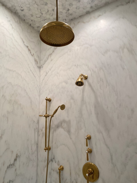 Gold Lux Master Bath klassisk-badevaerelse