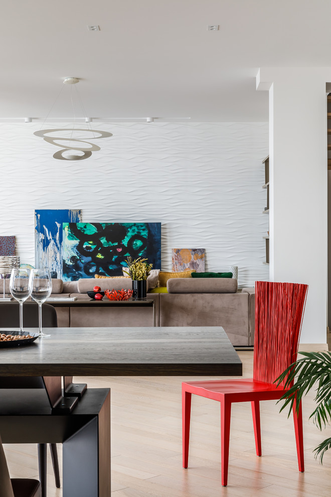 Интерьер частного дома с яркими акцентами