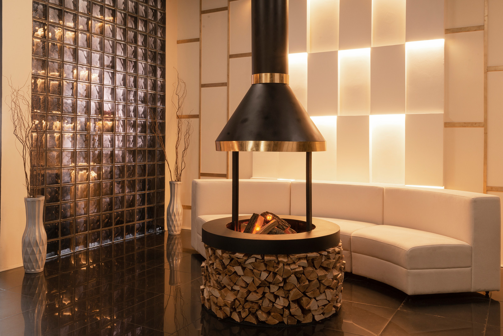 The Egoist interior design | decorative sexy space