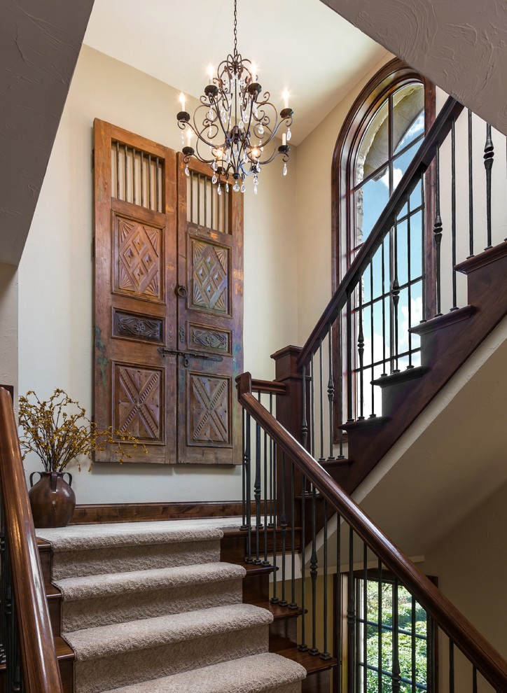 Inspiration for a timeless home design remodel in Milwaukee