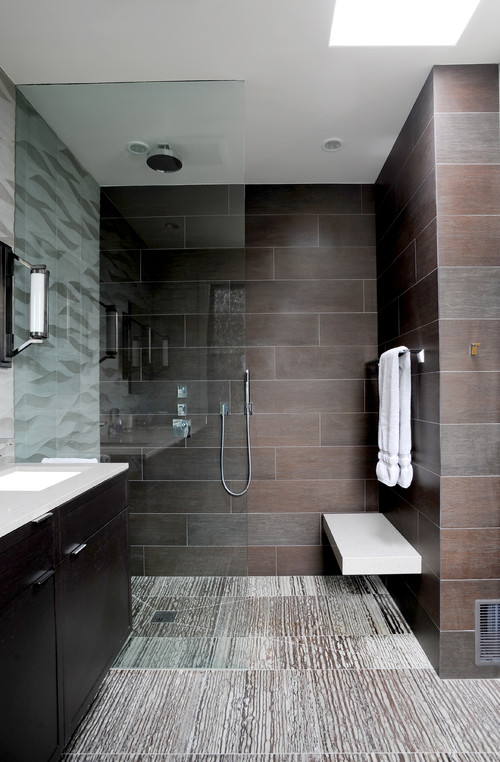 What kind of tile is in the shower? Are they 12 x 24? - 