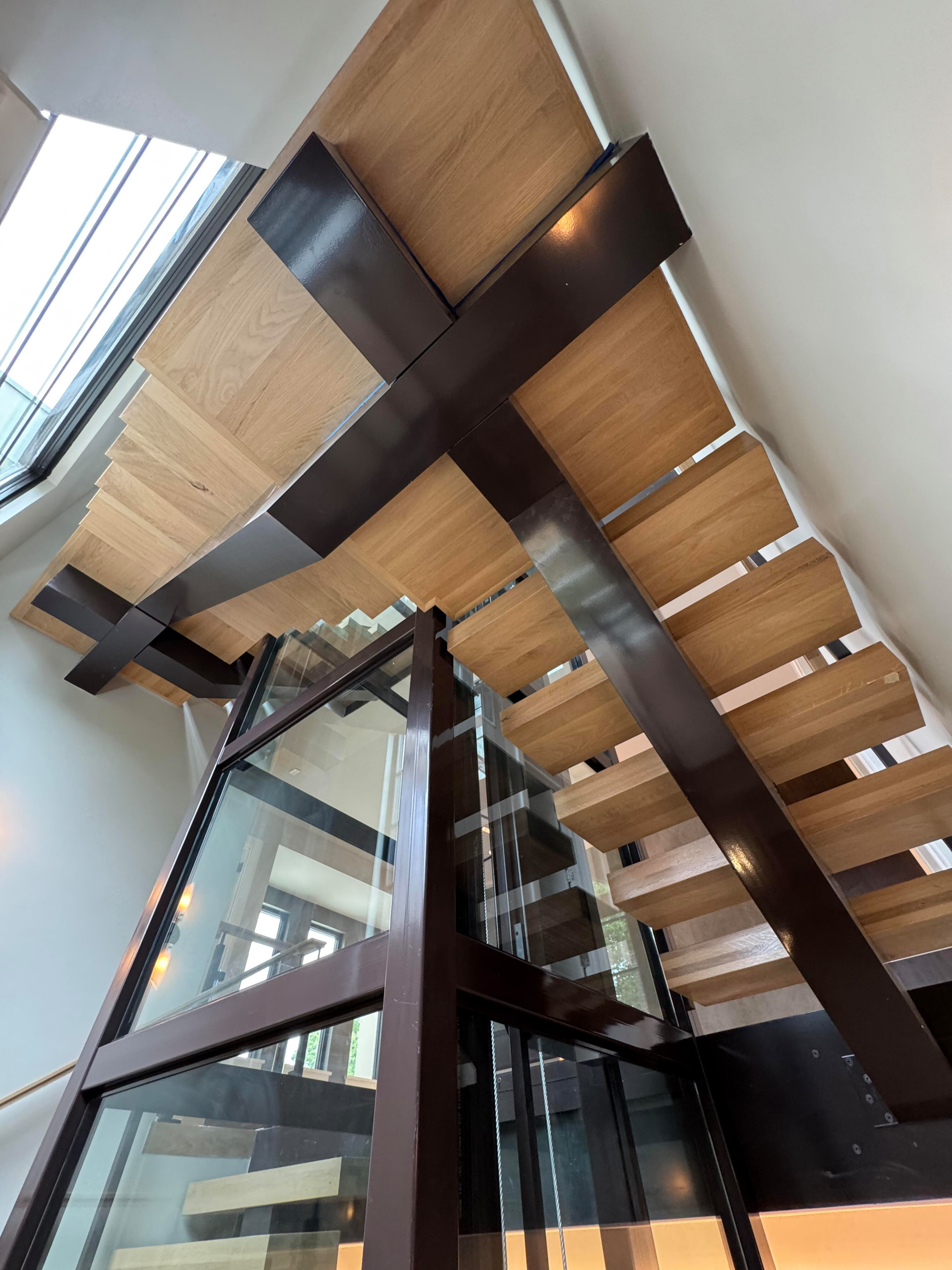 136_Modern Mono-Beam Encircling Glass Elevator, Bethesda, MD 20814