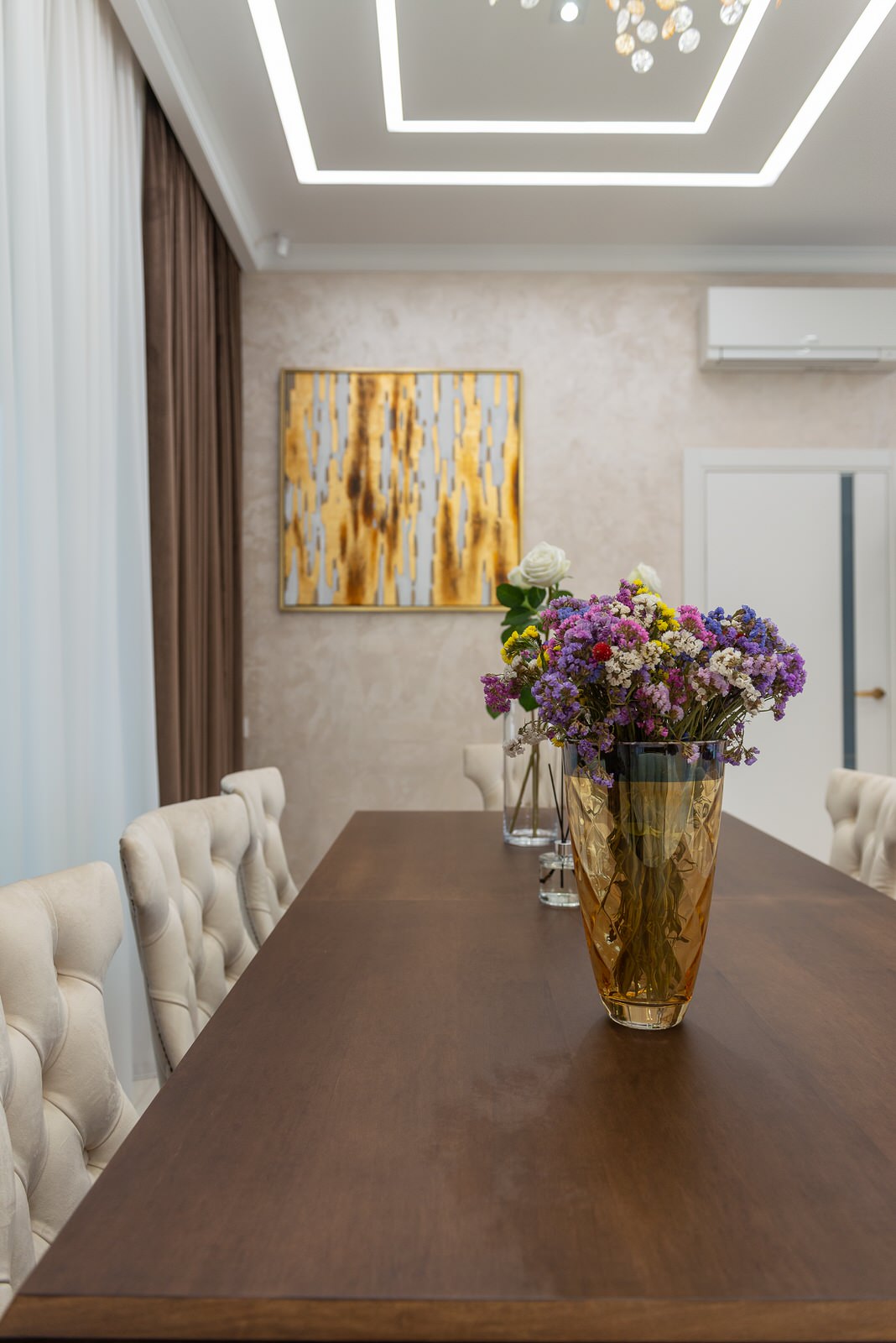 Дом с бассейном