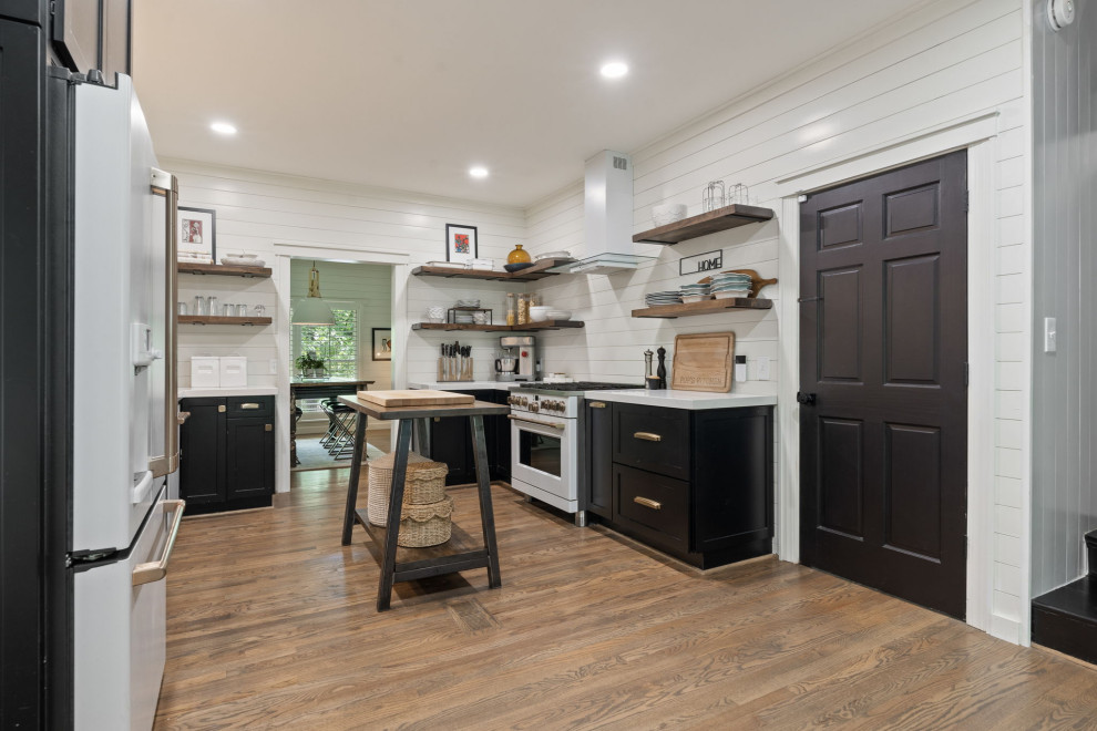 1950 River Way Drive