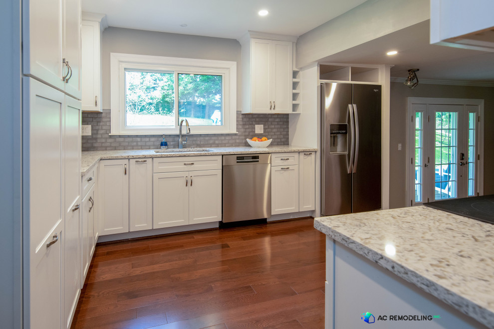 Transitional kitchen photo in DC Metro