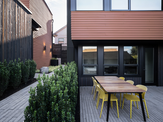 311 contemporary-deck
