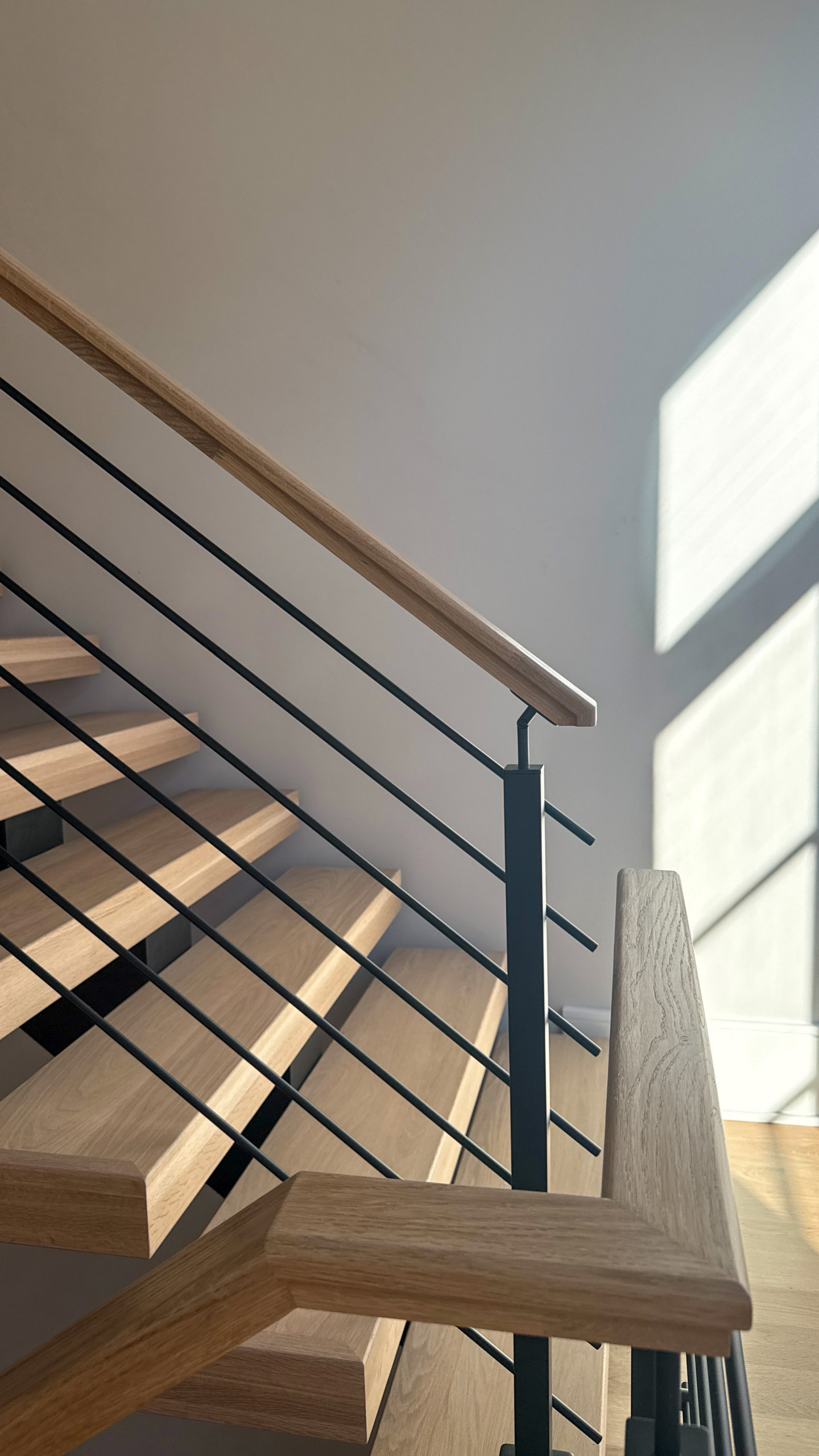 Project #147 | Modern Staircase with Seattle Style Stringer