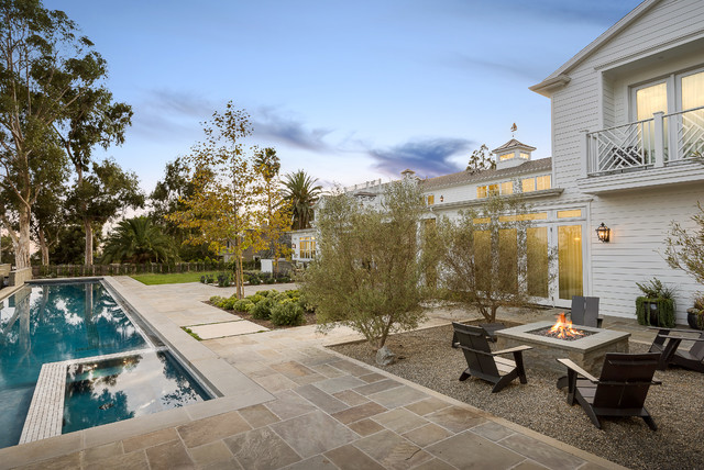 Cape Cod, casual and comfortable beach-style-pool