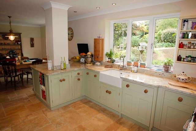 Worcester - Painted Shaker Kitchen traditional-kitchen