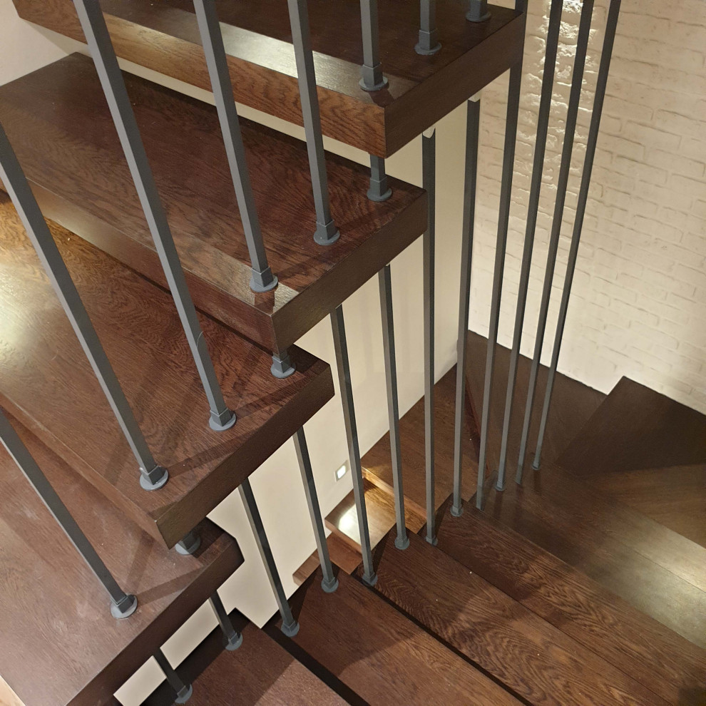 Лестницы из металла