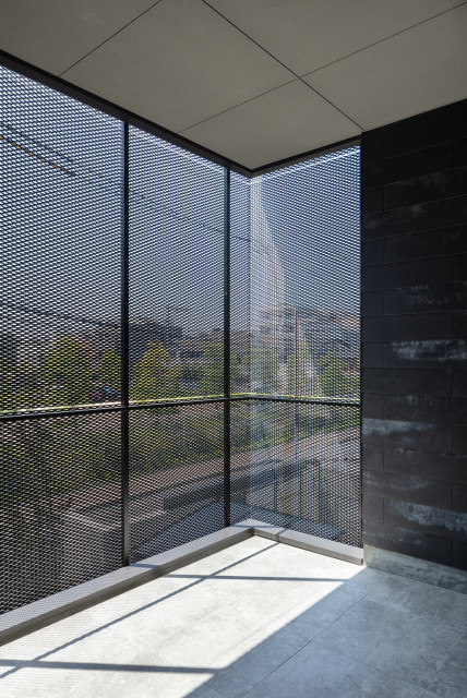 「帝塚山東の家」 minimalistisch-balkon
