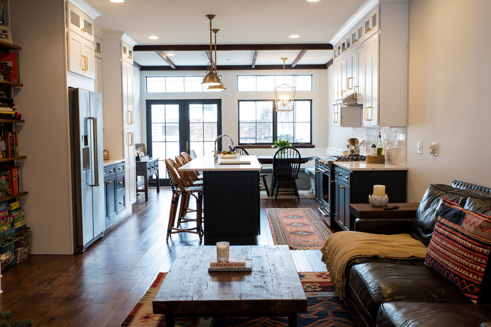 Example of an eclectic home design design in Baltimore