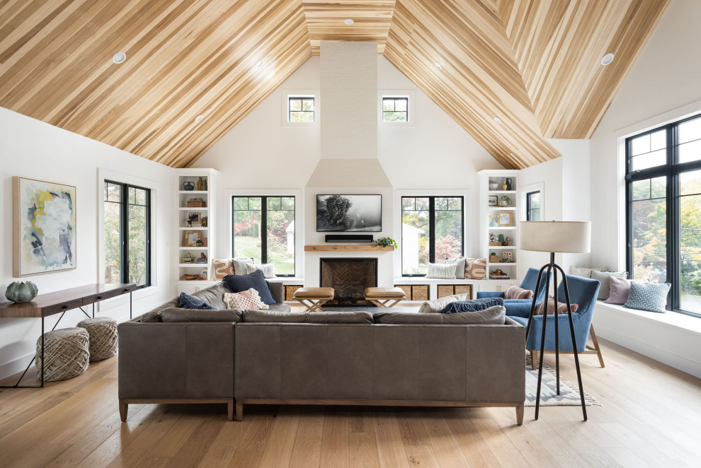 Farmhouse family room photo in Boston