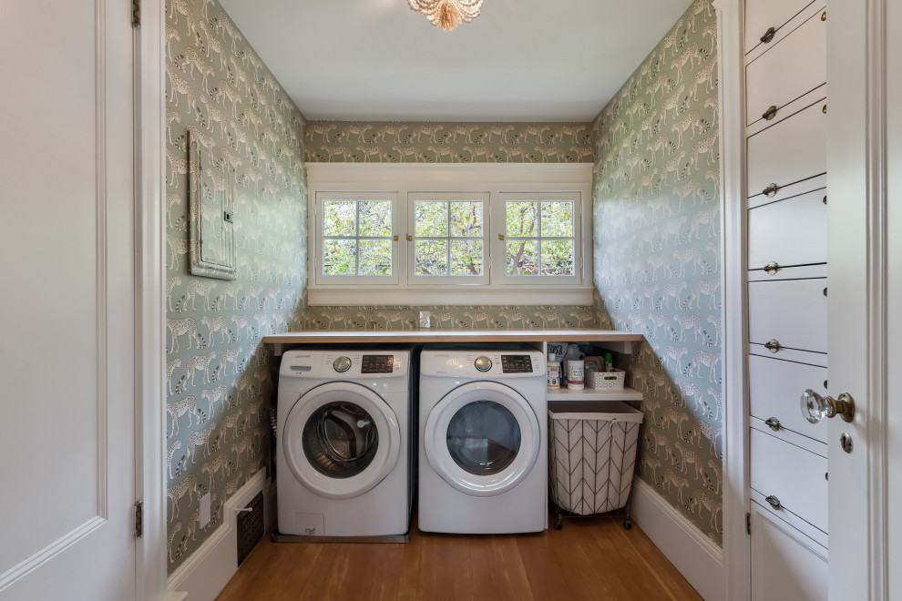 Design ideas for a traditional laundry room in San Francisco.