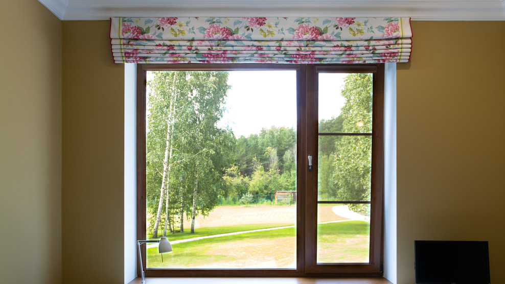 Миникассета в сочетании с римской шторой