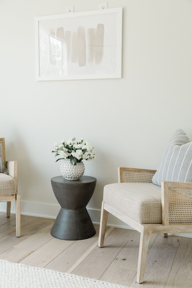 Ventura, Seashell Hardwood Oak In Iowa Installed by Oakstone Homes Iowa