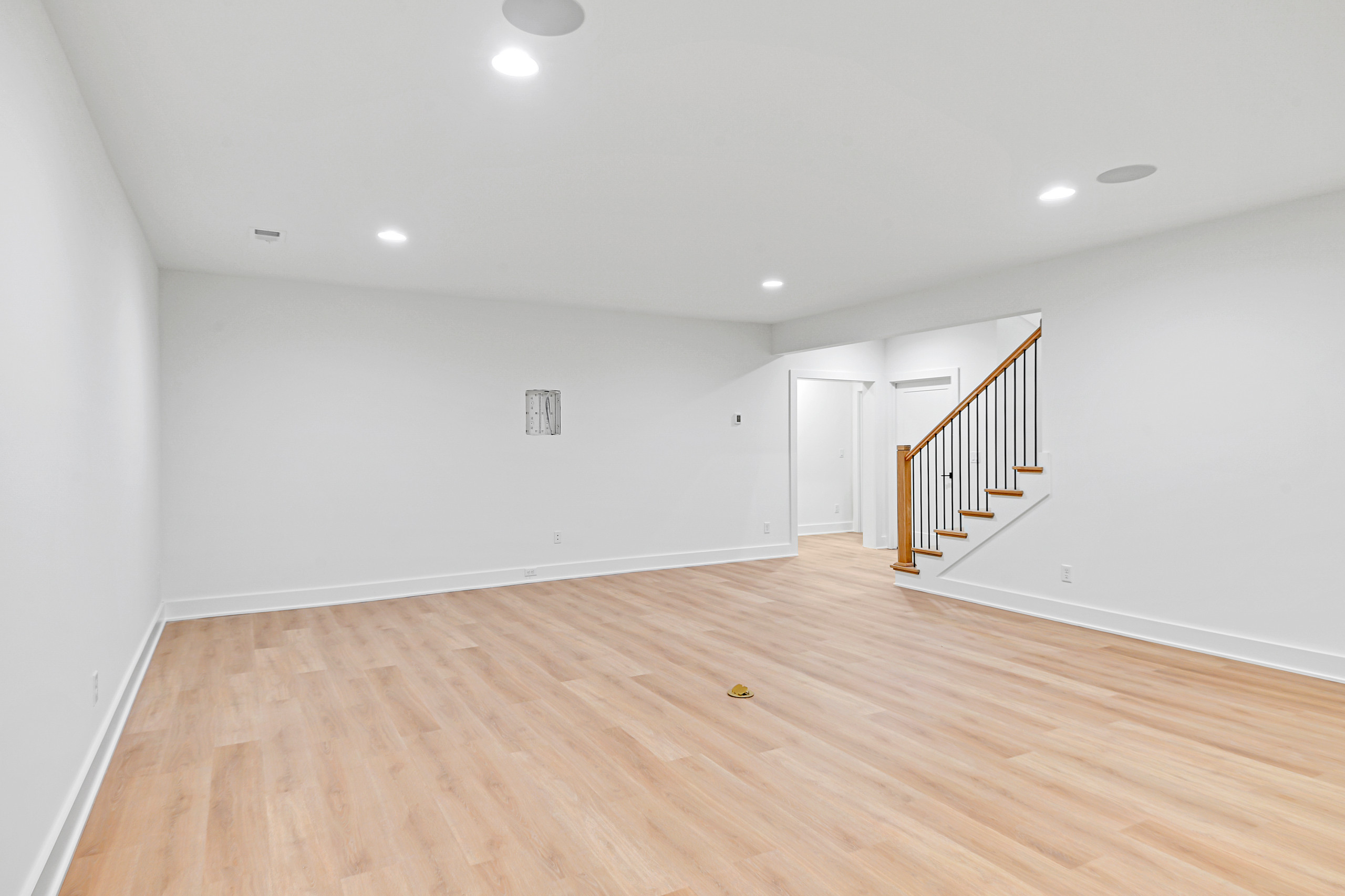 148th and Switzer, Custom Build