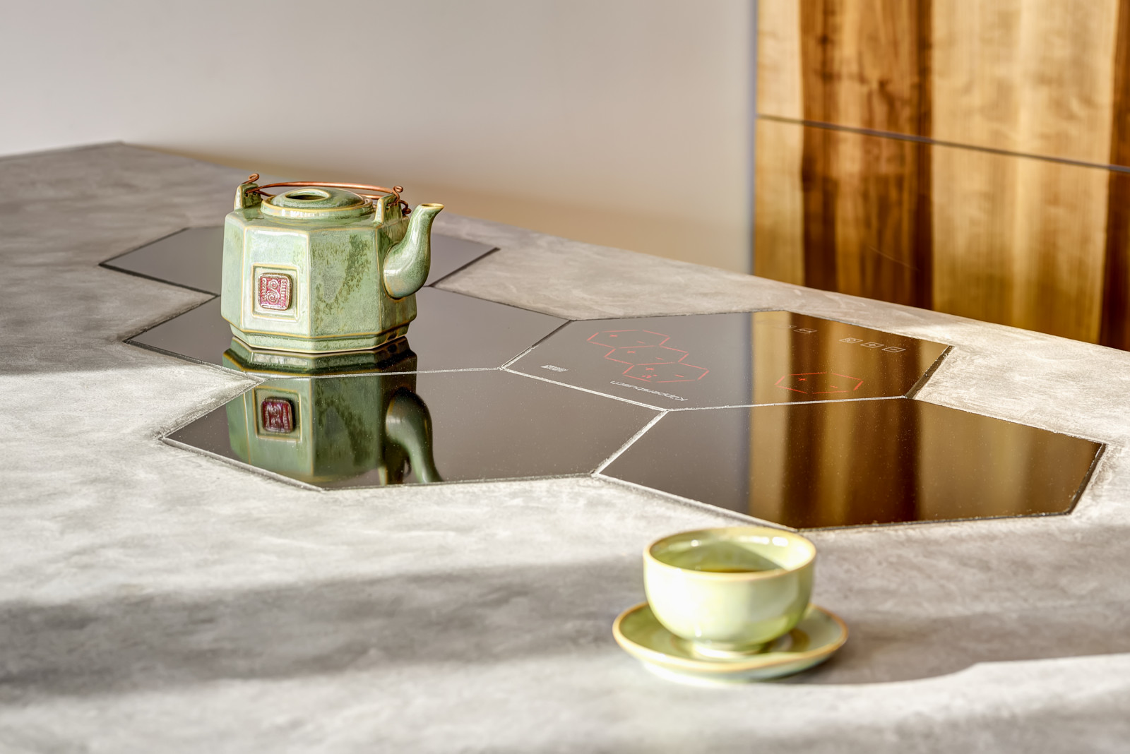 Современная кухня - декоративный бетон и мореный грисард