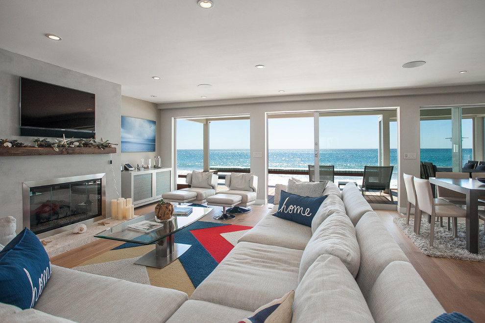 Beach style family room in Los Angeles.