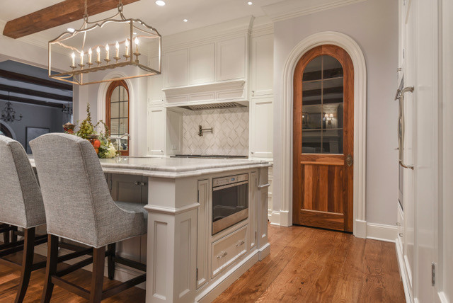 Inspiration for a transitional kitchen remodel in Chicago