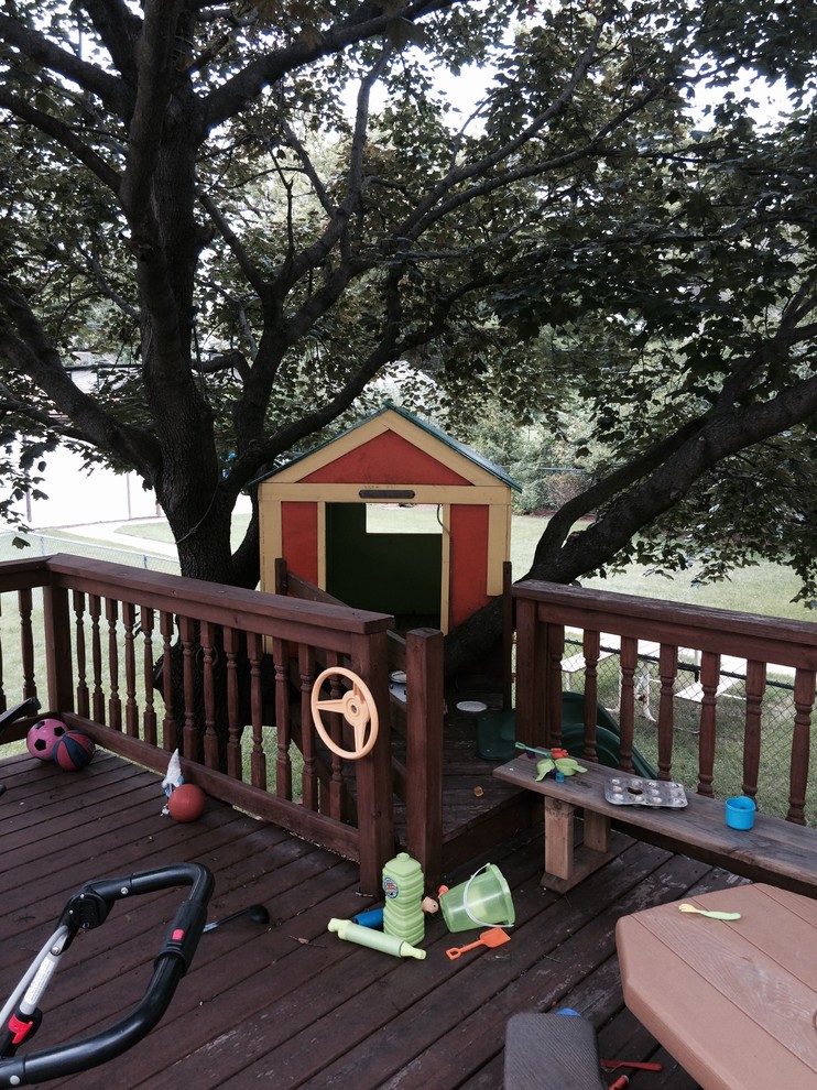 Decorating a kids outdoor tree house?