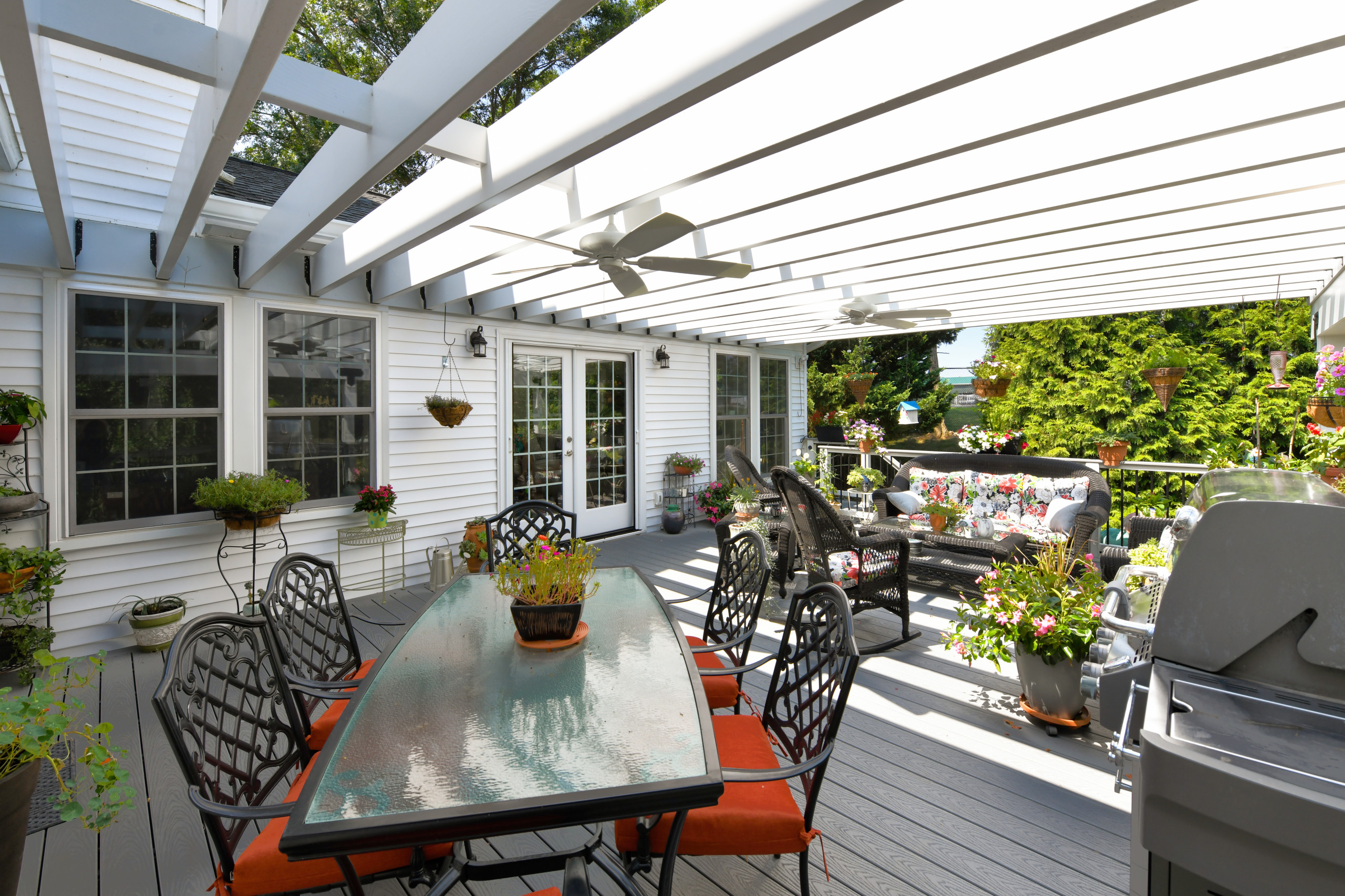 Huge Entertaining Deck and Sunroom