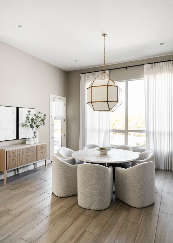 Kitchen - transitional kitchen idea in Phoenix