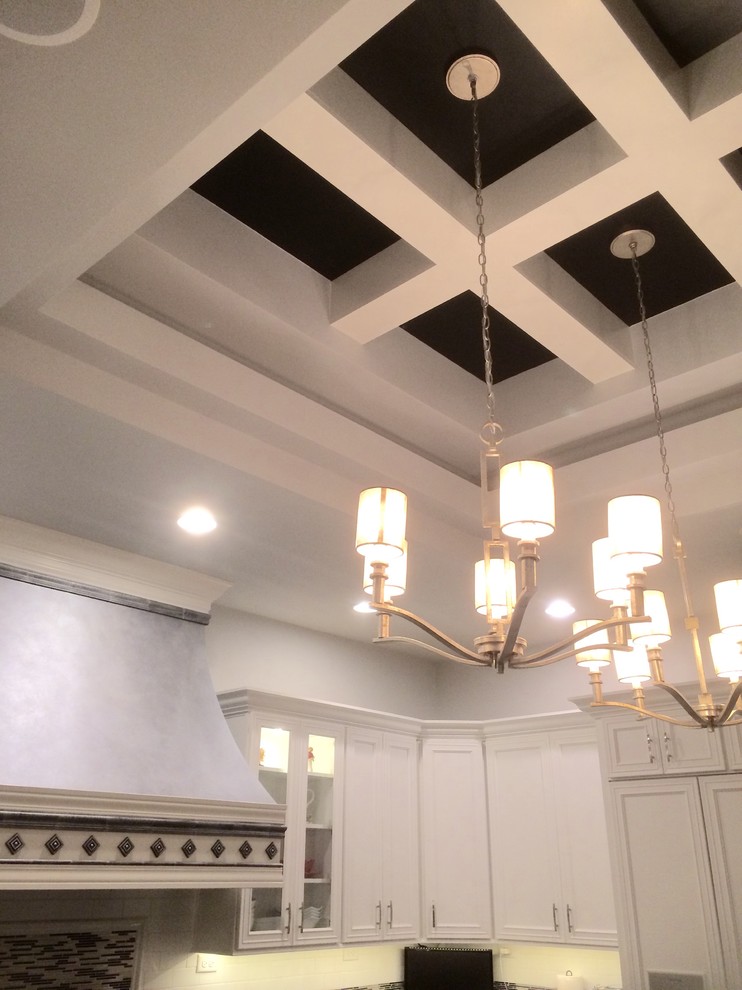 Kitchen - kitchen idea in Cincinnati