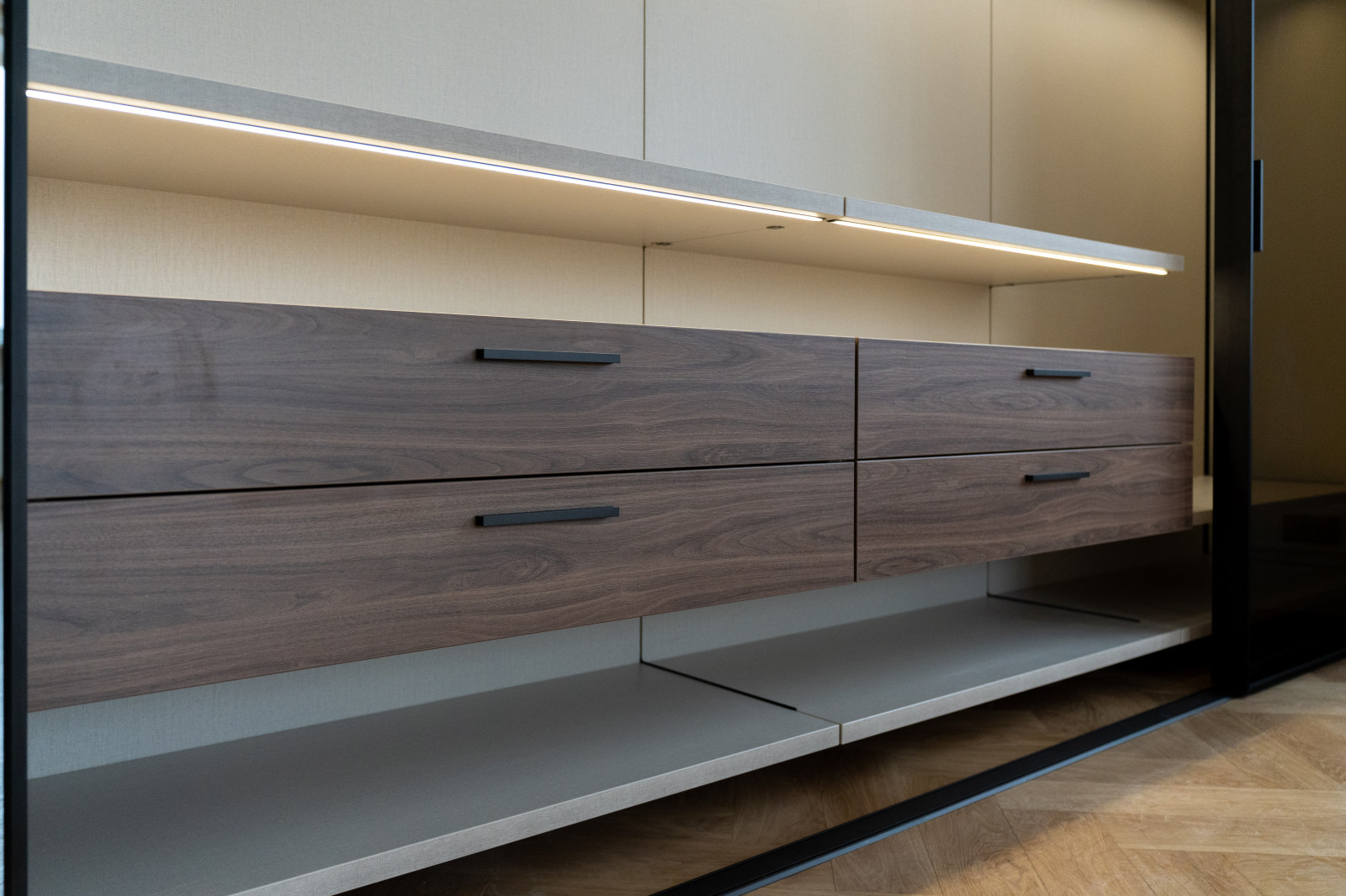 Выдвижные ящики raumplus  с доводчиками