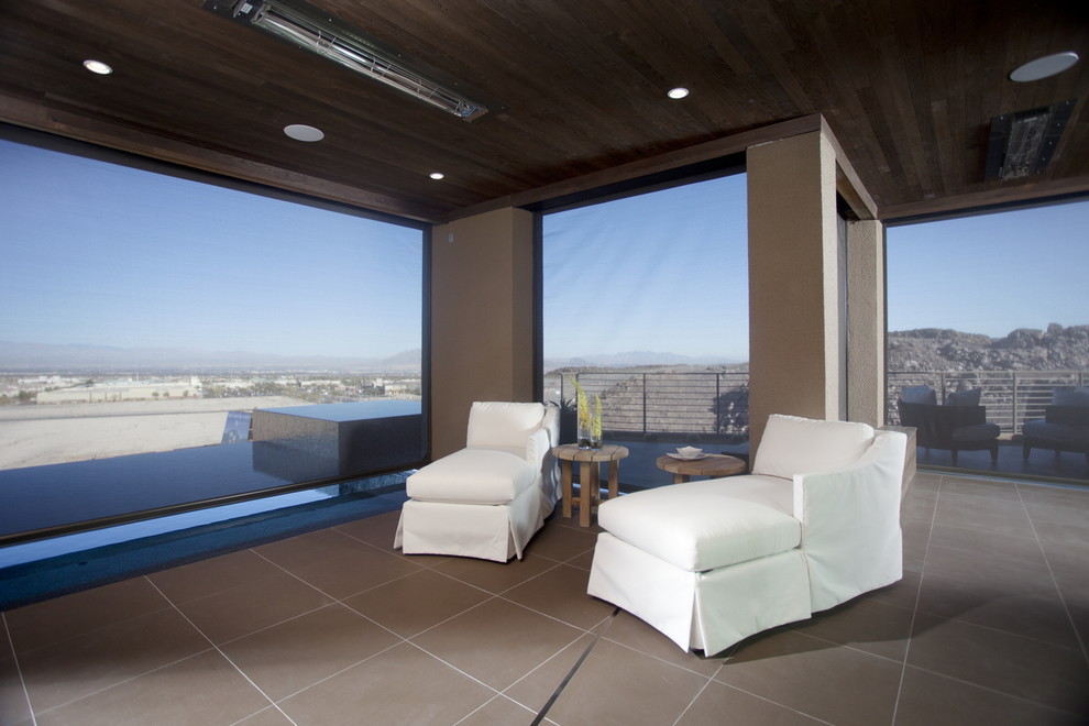 Inspiration for a modern verandah in Las Vegas.