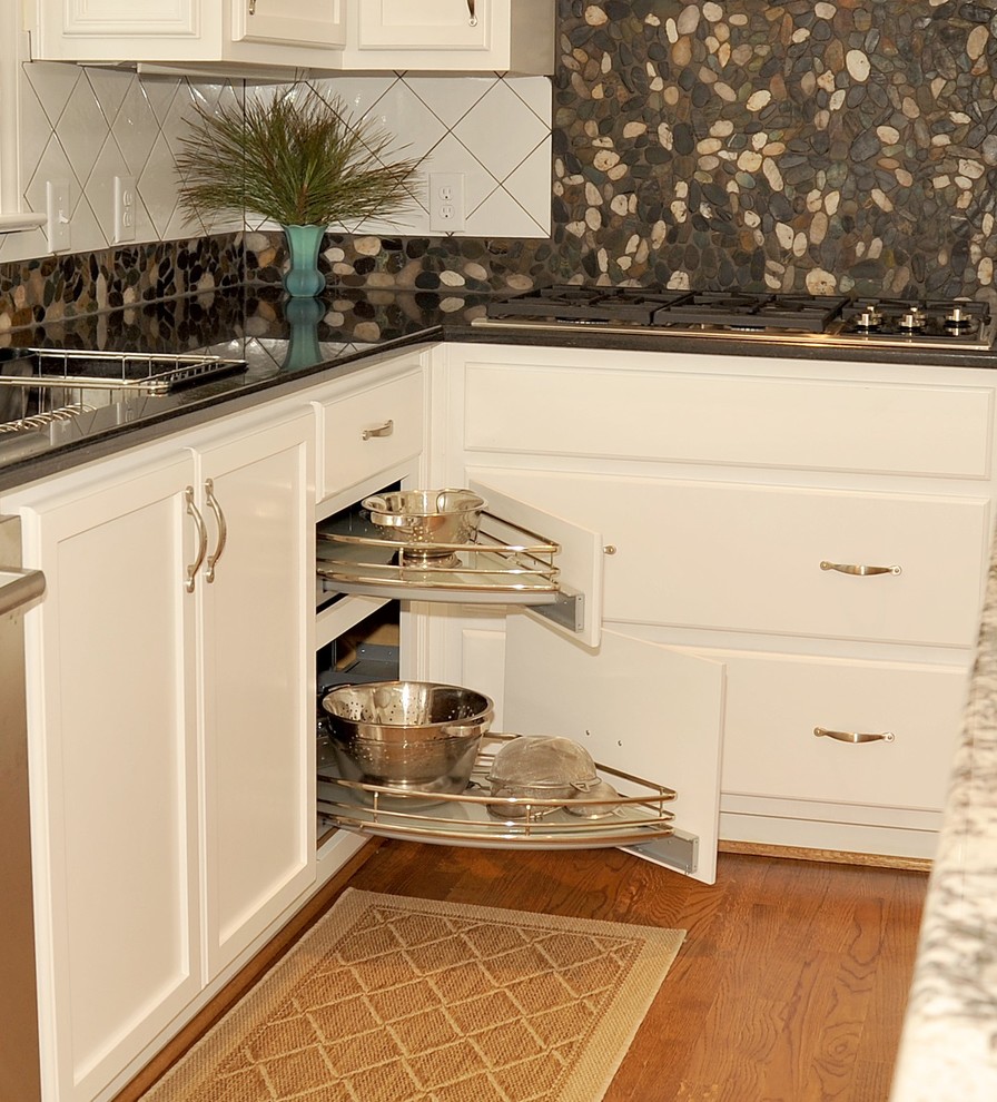 Example of a transitional home design design in Birmingham