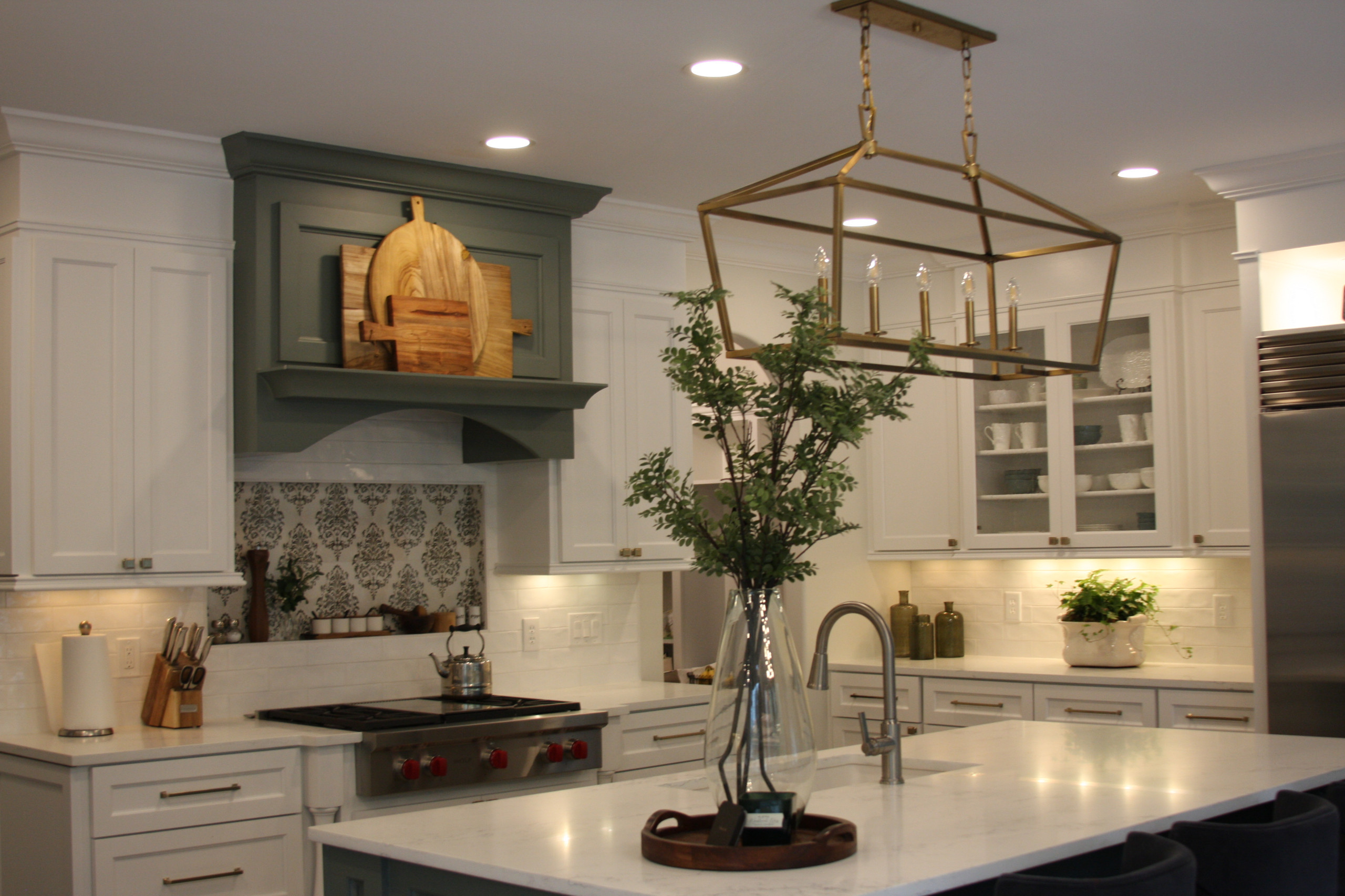 The Manor - Kitchen