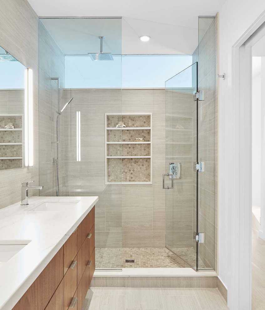 Bathroom - scandinavian bathroom idea in Toronto
