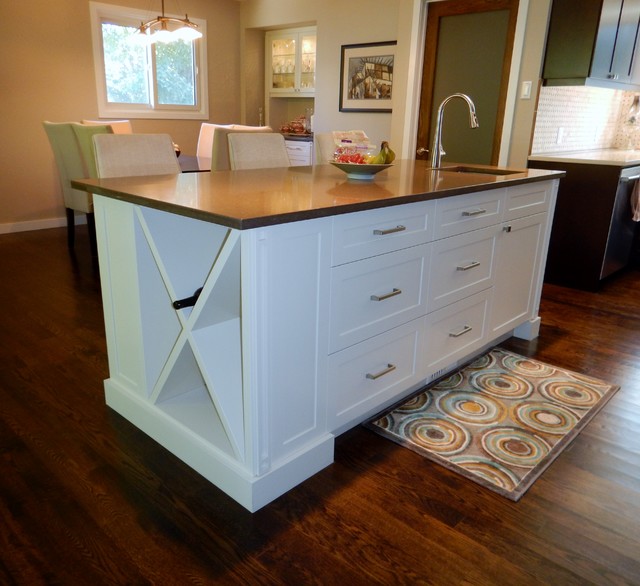 Transitional - Two tone Kitchen transitional