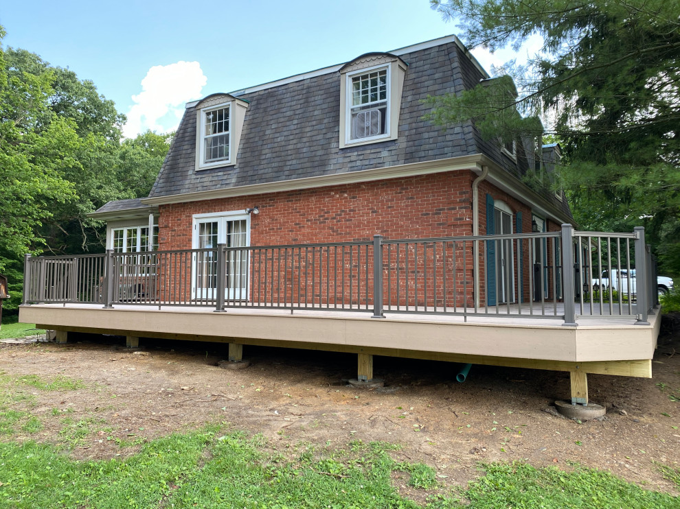 Deck - transitional deck idea in Cincinnati