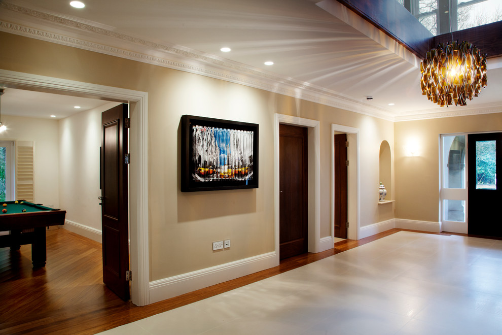 Photo of a transitional entryway in Manchester.