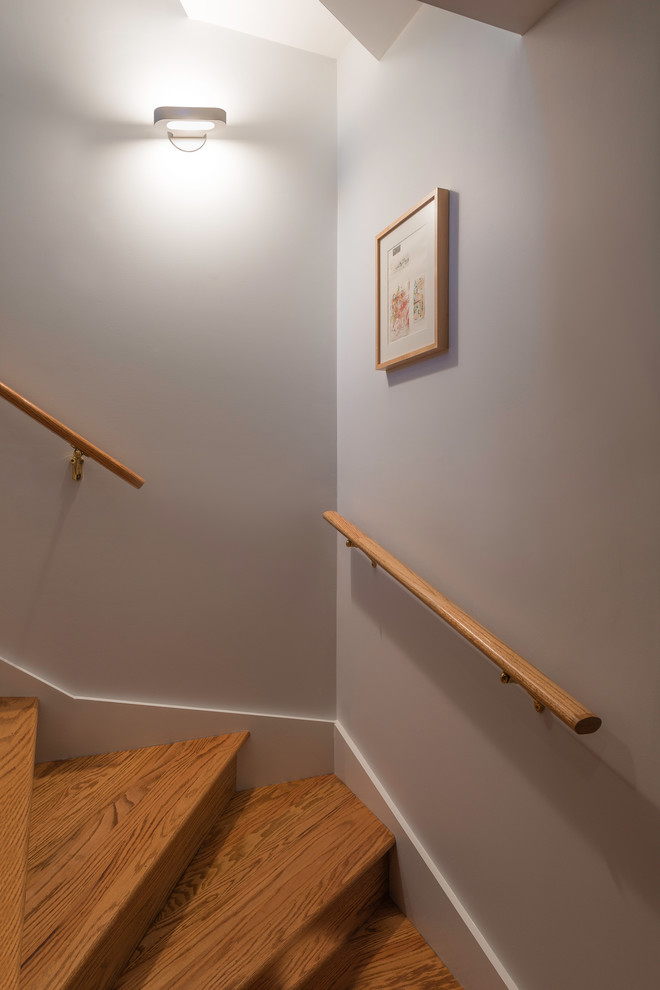 Photo of a transitional staircase in Chicago.