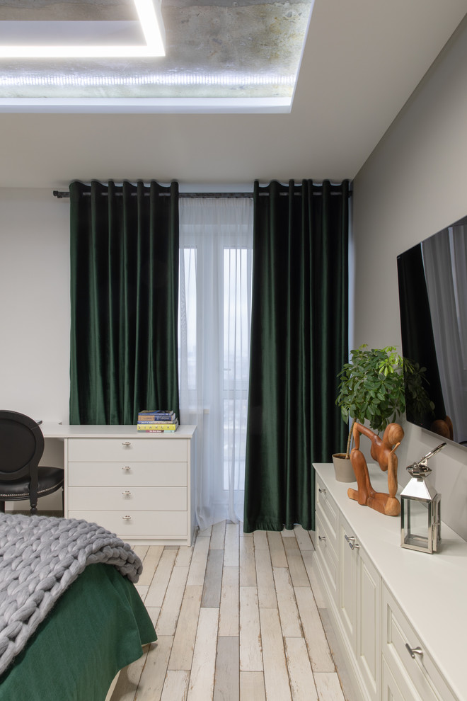 Квартира с зеленой стеной (реализация)