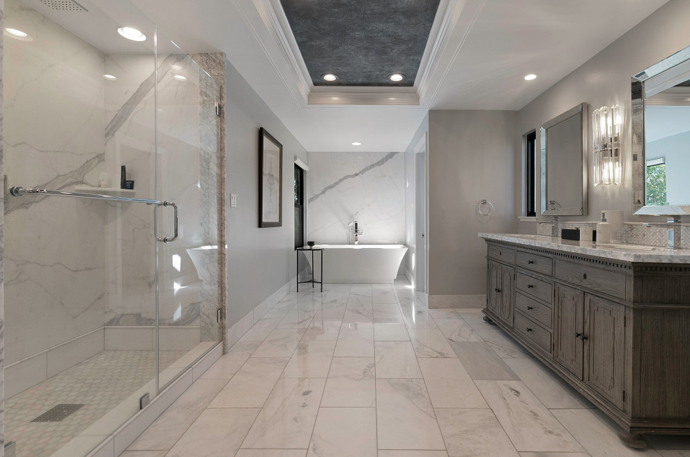 Example of a transitional home design design in San Francisco
