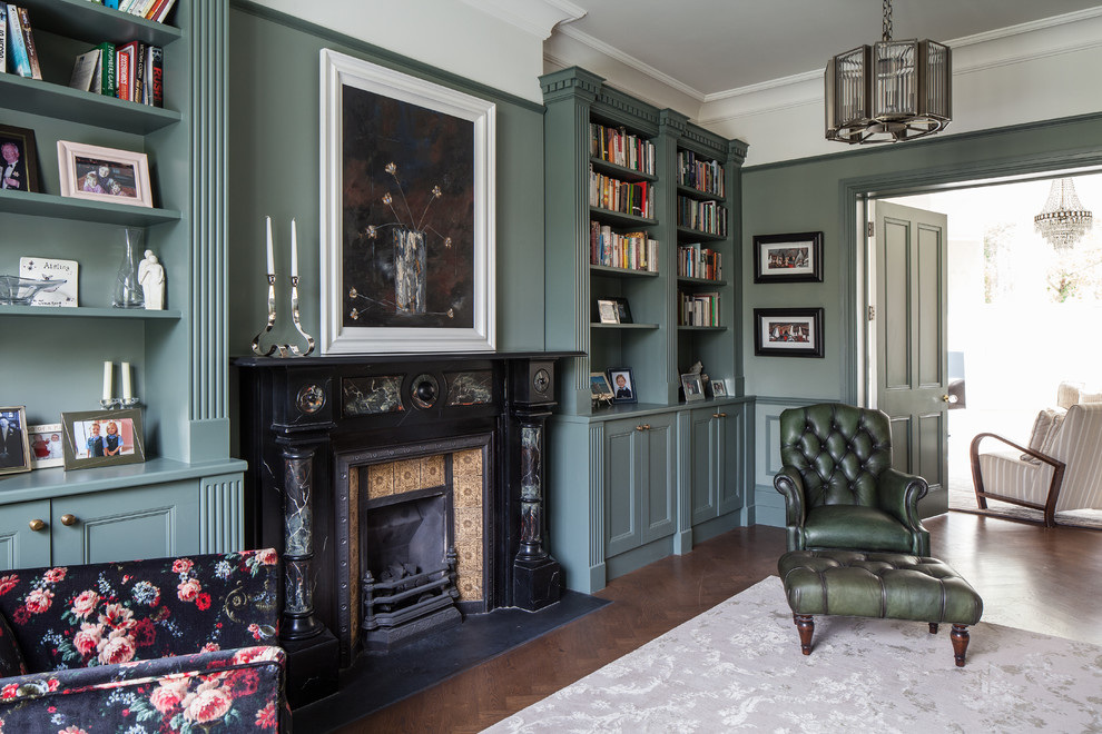 Inspiration for a classic living room in London.