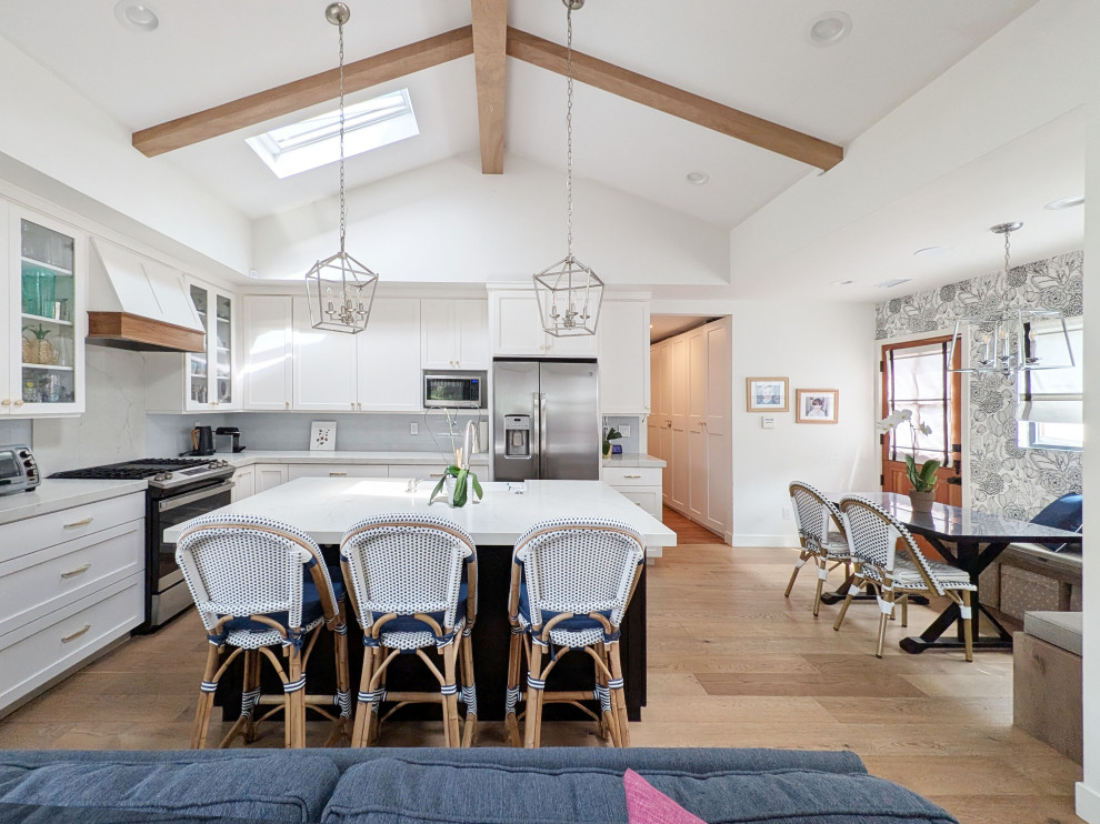 Cozy Cottage with a Serene Bathroom in La Jolla