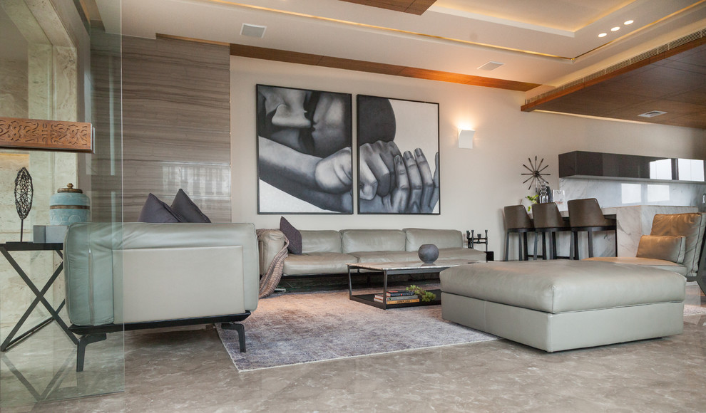 Contemporary living room in Delhi.