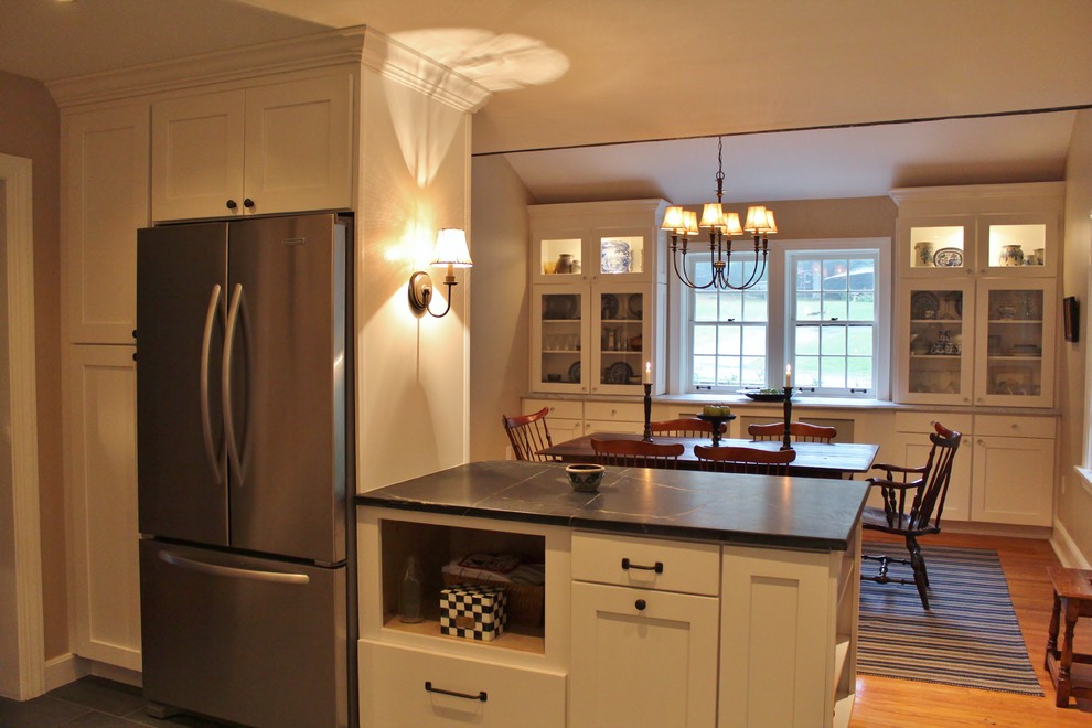 Example of a transitional kitchen design in Boston