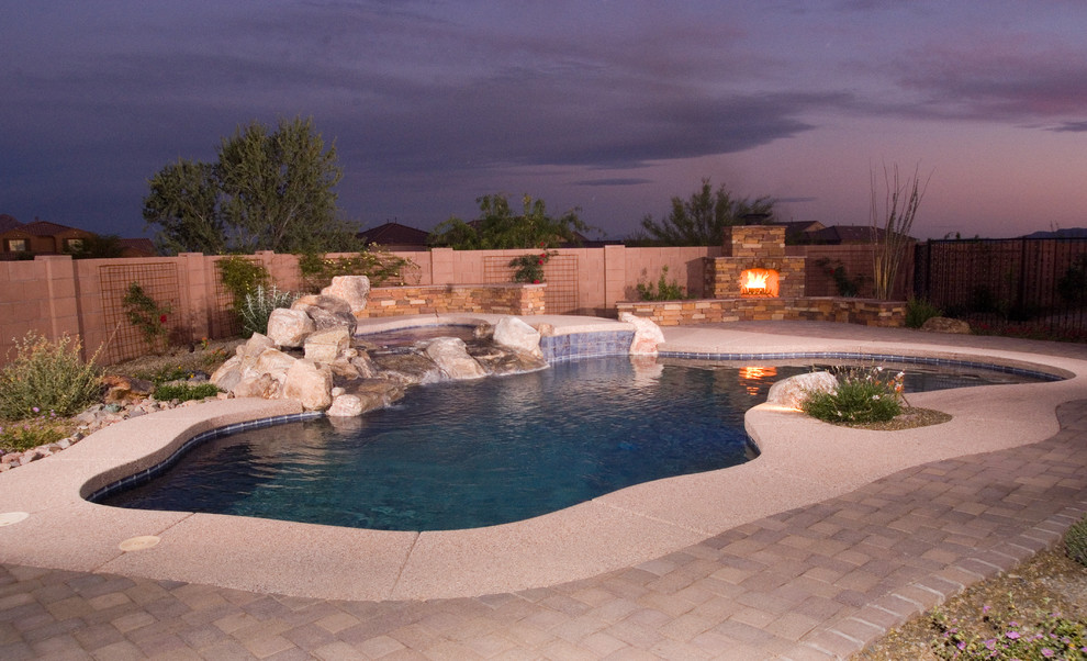 Inspiration for a modern pool in Phoenix.