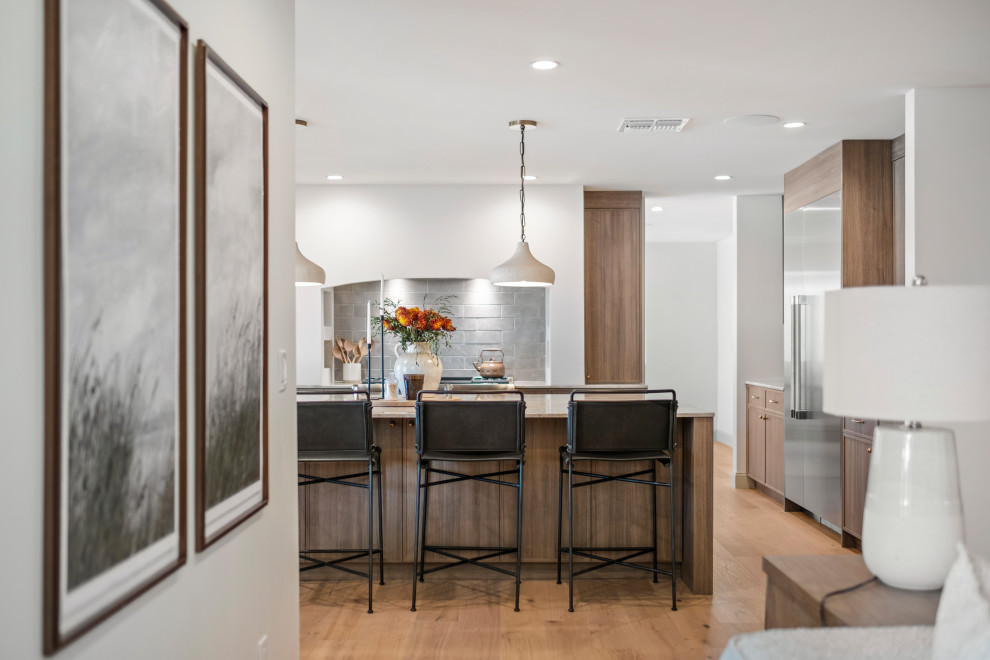 Example of a transitional kitchen design in Phoenix