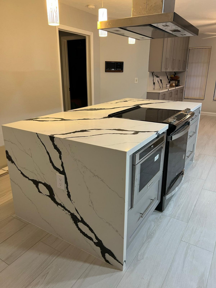 White and Grey modern kitchen