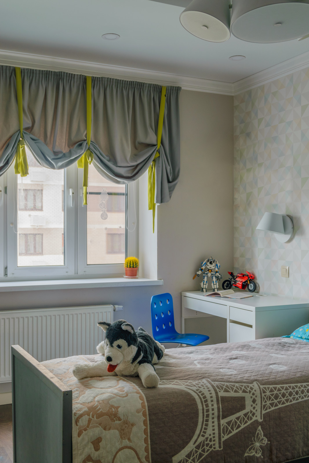 Светлая неоклассика в 3-х комнатной квартире для большой семьи с тремя детьми