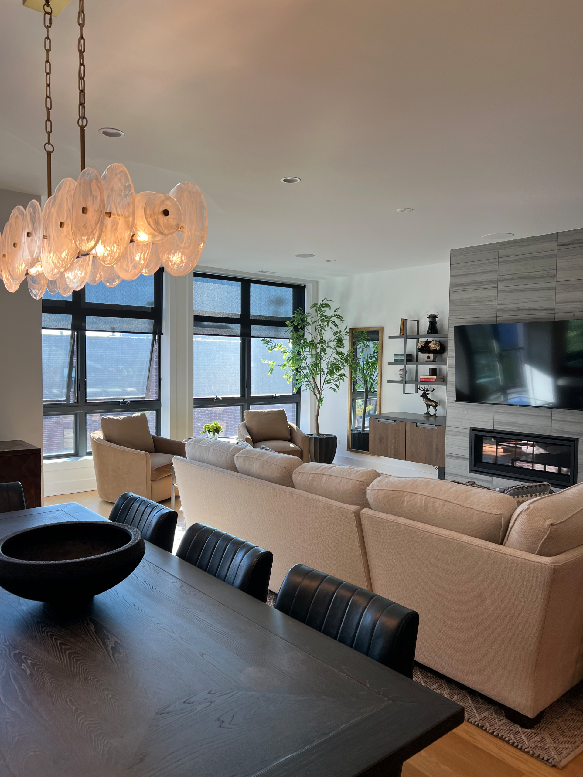 City Chic: Stylish Condo Interior Design