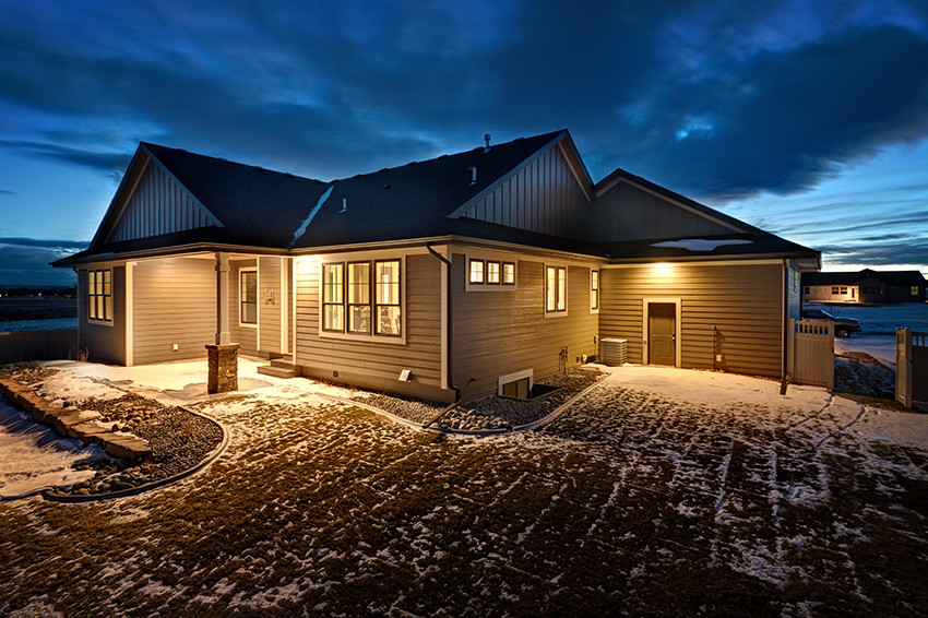 Home design - transitional home design idea