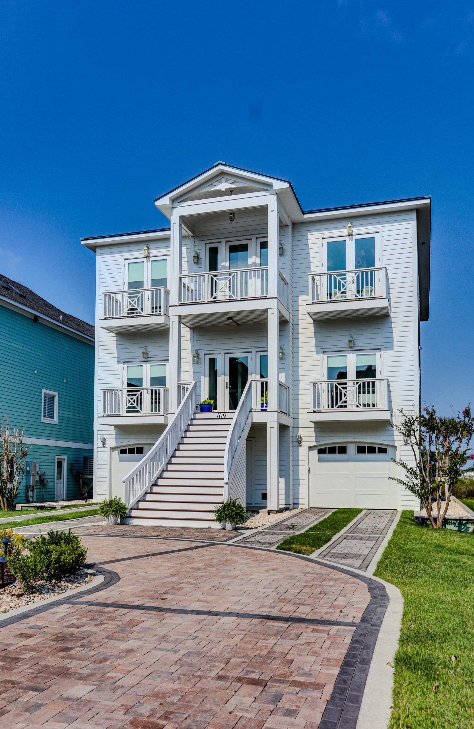 Coral Bay New Build